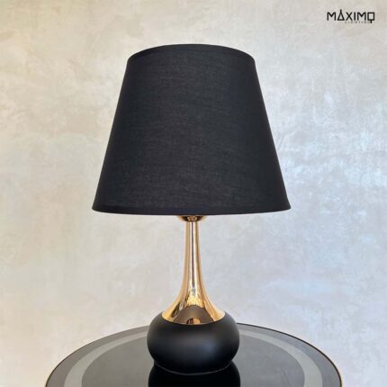 Lámpara de Mesa Pequeña Negra con Pantalla, Modelo TERINA